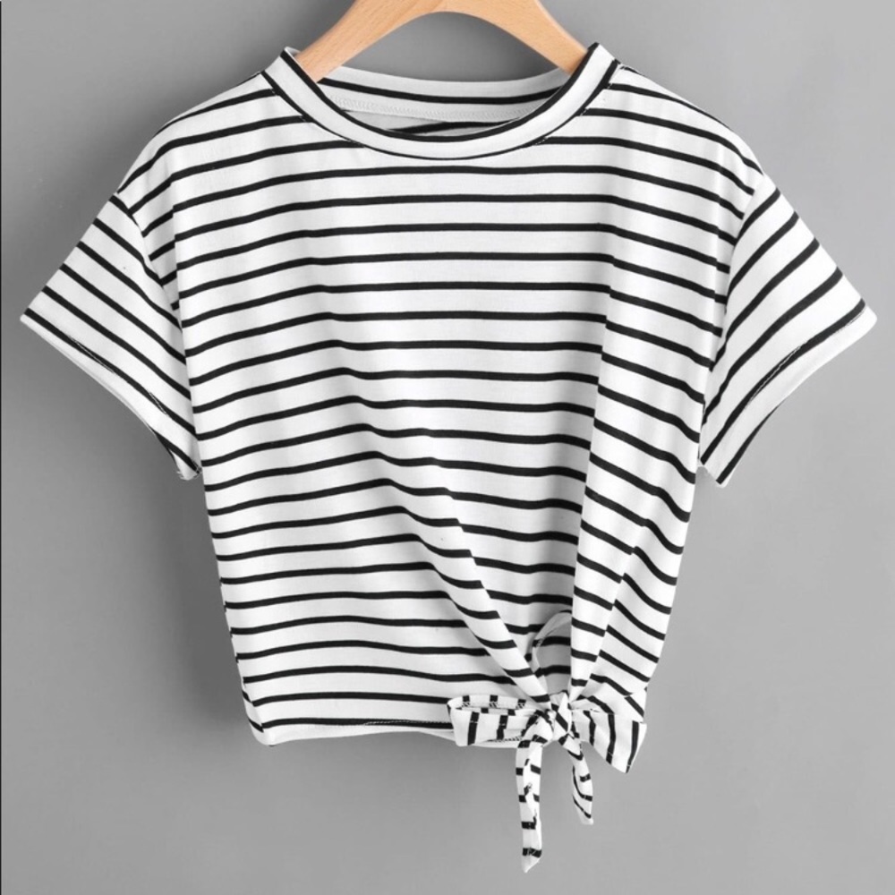 Cropped, stripped t shirt with a tie